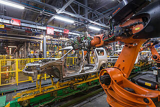 Roboterschweißen in der Automotive Industrie