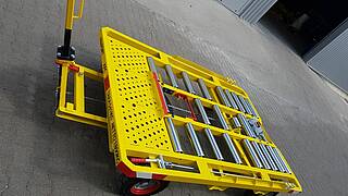 Container-Dolly-KFC-3.jpg